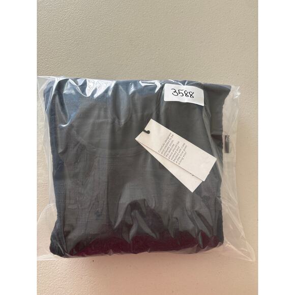 Unsubscribed Women Size 2 Black Smocked Peplum Floral Boho Sleeve Short Blouse - Picture 13 of 13